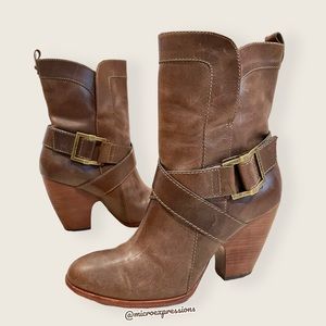 $369 Frye Andrea Mid Tan Brown Vintage Leather Harness Belted Western Ankle Boot